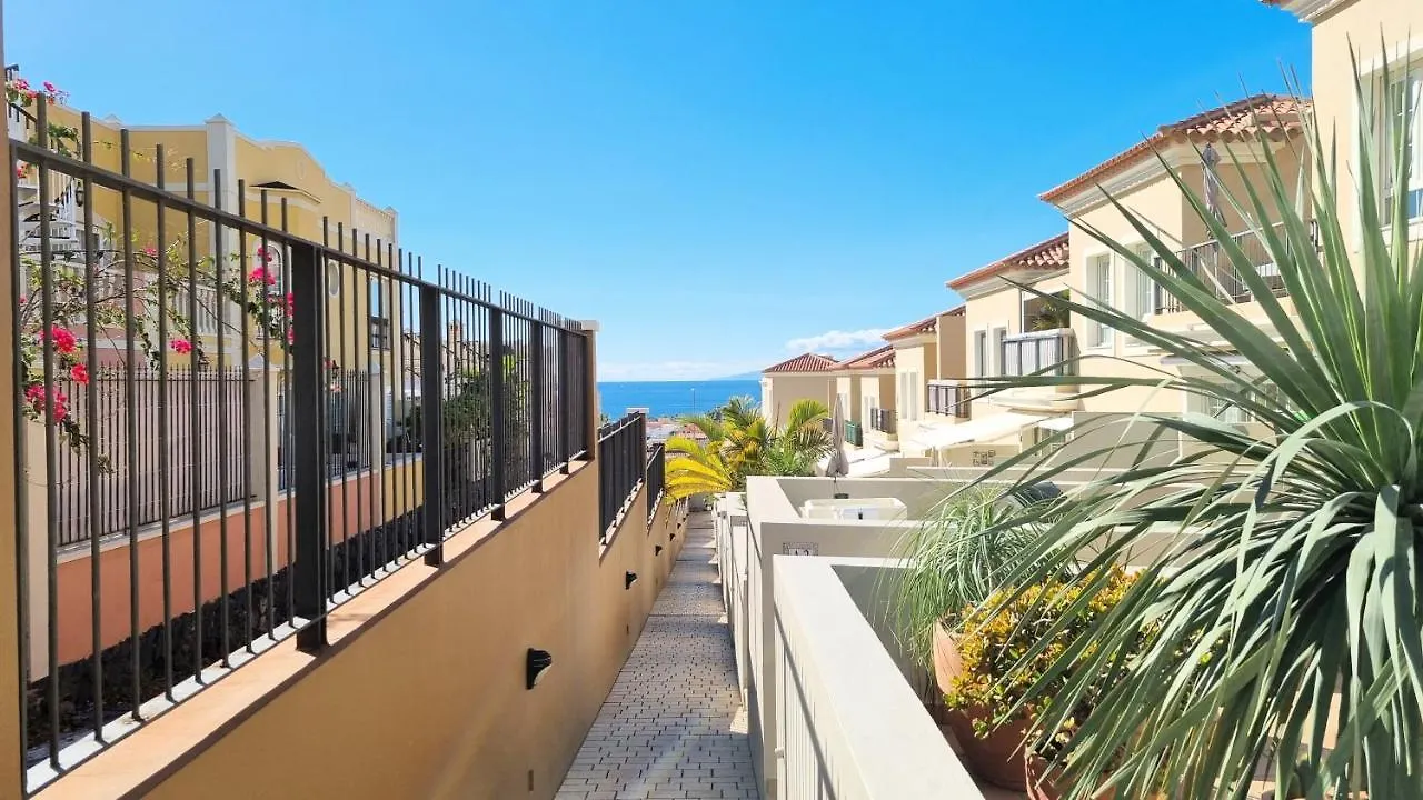 Lovely Apartment With Big Sunny Terrace Palm-mar 0*,